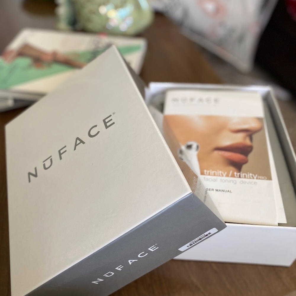 Nuface Professional Series Facial Trainer Kit